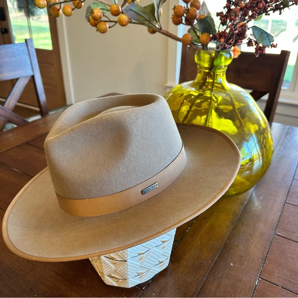 Gigi pip Monroe hat - Picture 1 of 3